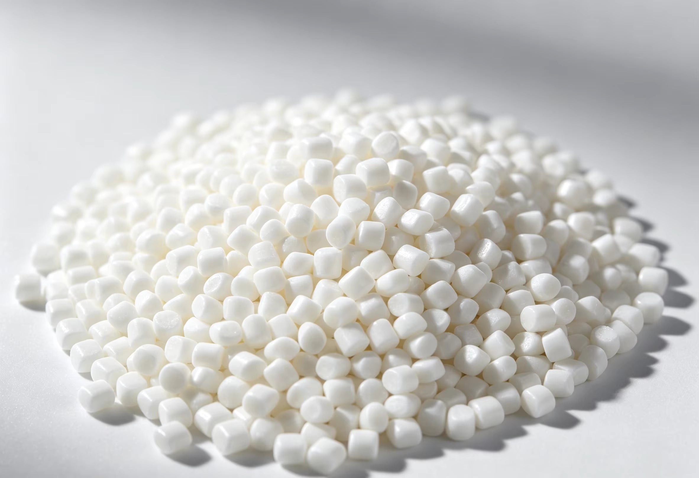 Premium White Masterbatch for Plastic PP PE Injection Molding Blown Film High Whiteness Strength Dispersion